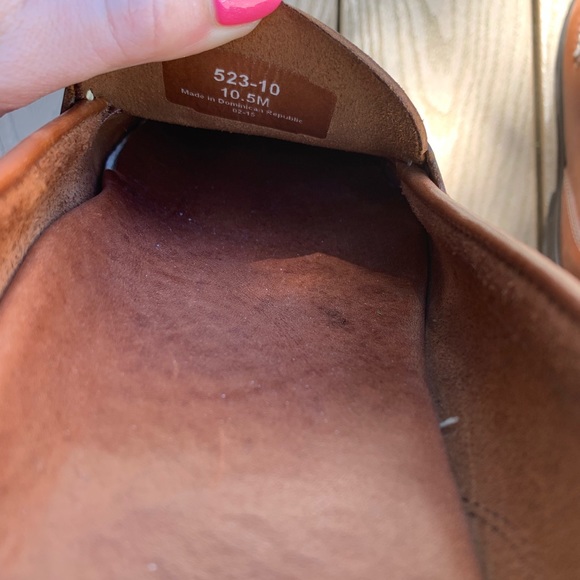 Men’s 10.5 cognac slip on loafers. - Picture 5 of 5